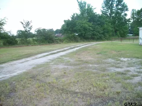 455 Rust St, Avery, TX 75554 photo 6