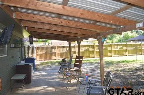 105 Mockingbird, Gilmer, TX 75645 photo 4