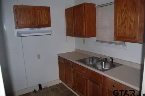 1329 E Commerce, Tyler, TX 75702 photo 5