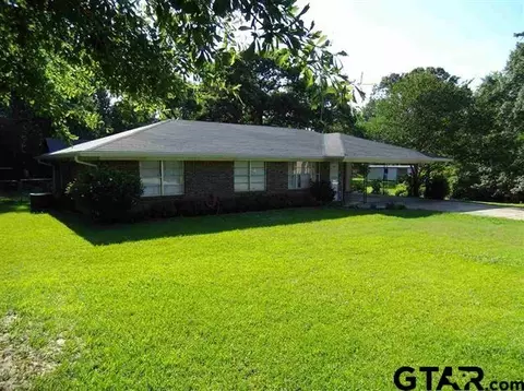 203 Mockingbird, Gilmer, TX 75644 photo 3