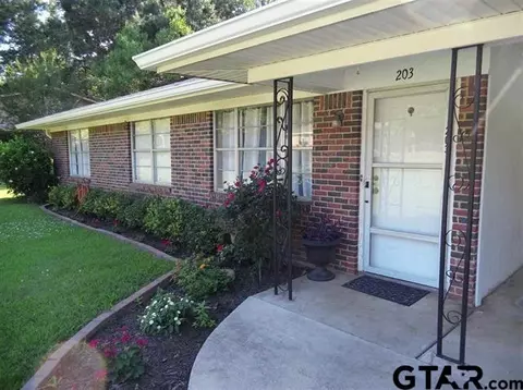 203 Mockingbird, Gilmer, TX 75644 photo 2