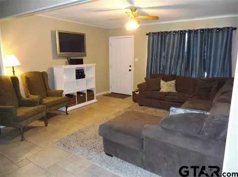 203 Mockingbird, Gilmer, TX 75644 photo 4