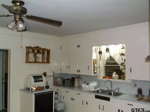 1393 Mora Rd, Gilmer, TX 75644 photo 3