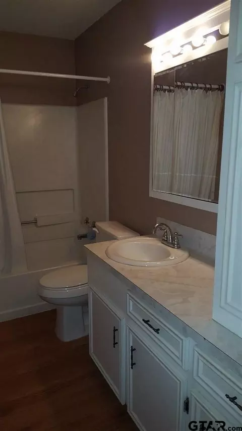 203 Kickapoo Trl, Henderson, TX 75652 photo 5