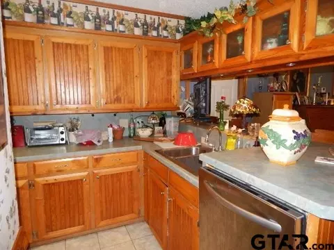 1423 Lime Tree, Gilmer, TX 75644 photo 8