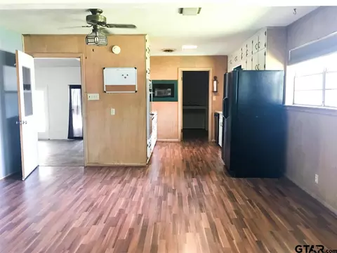684 E Main, Van, TX 75790 photo 9
