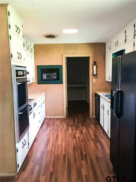 684 E Main, Van, TX 75790 photo 10