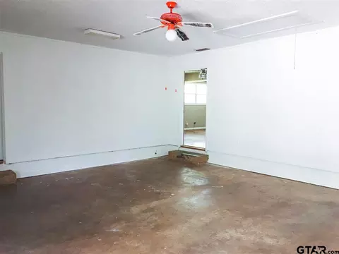 684 E Main, Van, TX 75790 photo 6
