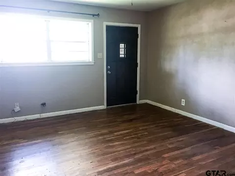684 E Main, Van, TX 75790 photo 14