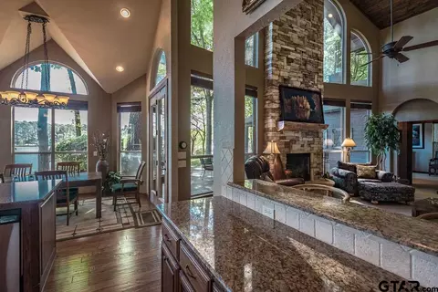 793 Eagle Point Dr E, Mount Vernon, TX 75457 photo 13