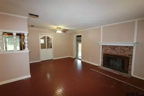 233 Hideaway Ln E, Hideaway, TX 75771 photo 6