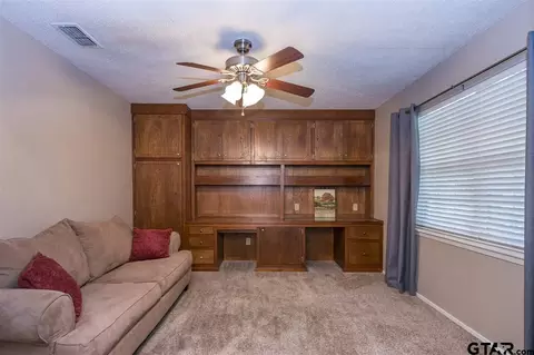 1702 Rodden Dr, Longview, TX 75604 photo 5