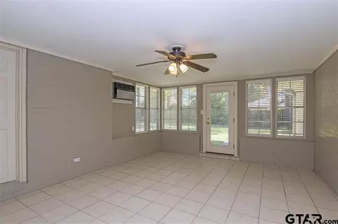 1612 Willowview St, Longview, TX 75604 photo 14