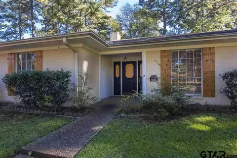 1612 Willowview St, Longview, TX 75604 photo 2