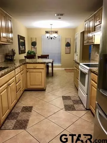 3717 Mark Dr, Longview, TX 75604 photo 8