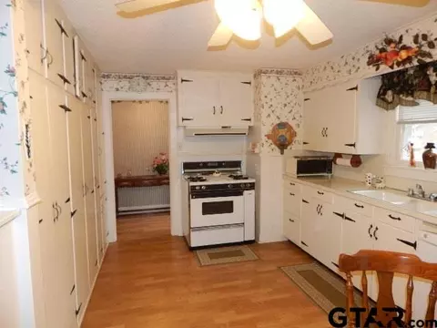 802 Park, Gilmer, TX 75644 photo 11