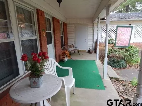 802 Park, Gilmer, TX 75644 photo 4