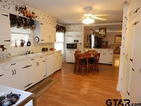 802 Park, Gilmer, TX 75644 photo 19