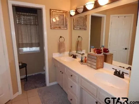 811 Toler Ct, Longview, TX 75604 photo 6