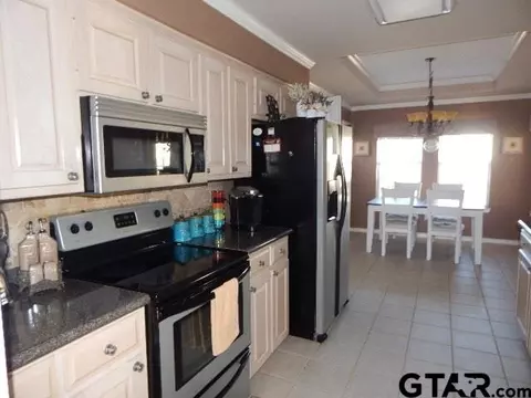 811 Toler Ct, Longview, TX 75604 photo 16
