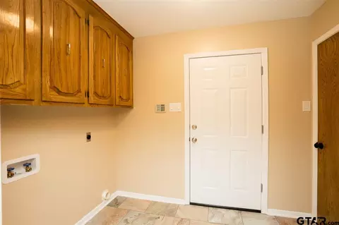 919 Regency Dr, Longview, TX 75604 photo 14