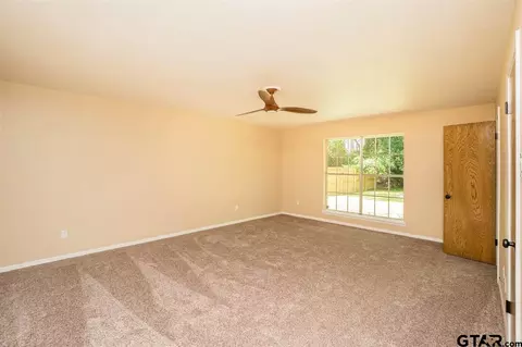919 Regency Dr, Longview, TX 75604 photo 18