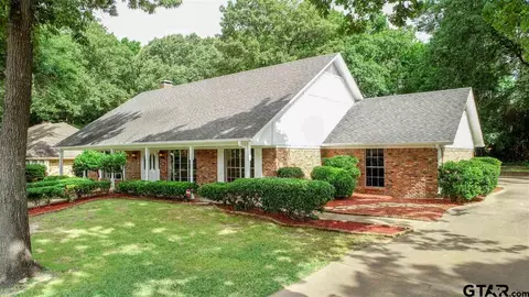 919 Regency Dr, Longview, TX 75604 photo 2