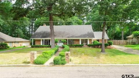 919 Regency Dr, Longview, TX 75604 photo 7