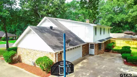 919 Regency Dr, Longview, TX 75604 photo 3