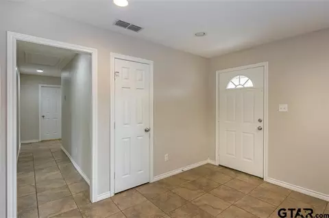 2101 Pine Tree Rd, Longview, TX 75604 photo 4