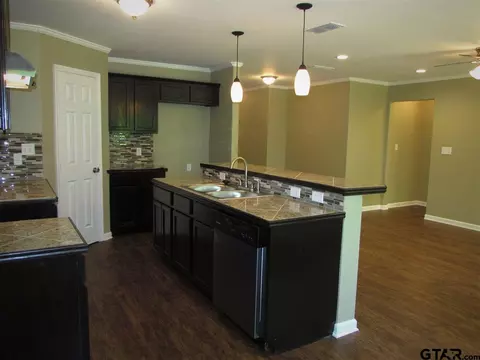 1614 Outer Dr, Tyler, TX 75701 photo 8