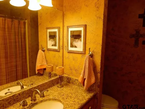413 Hideaway Ln E, Hideaway, TX 75771 photo 16