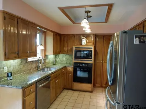 413 Hideaway Ln E, Hideaway, TX 75771 photo 13