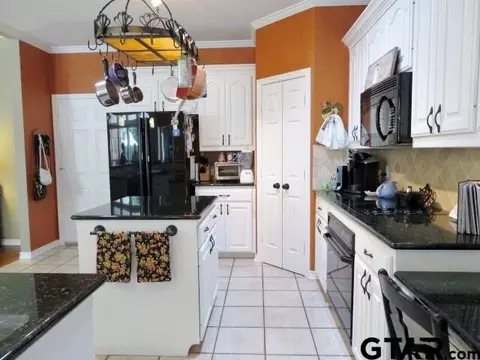531 Hide A Way Ln E, Hideaway, TX 75771 photo 11