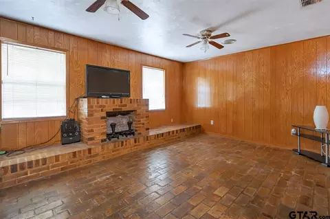 310 E Twilight, Longview, TX 75604 photo 7