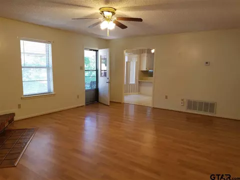 1316 Colgate, Longview, TX 75601 photo 7