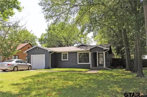 112 Walnut, Terrell, TX 75160 photo 1