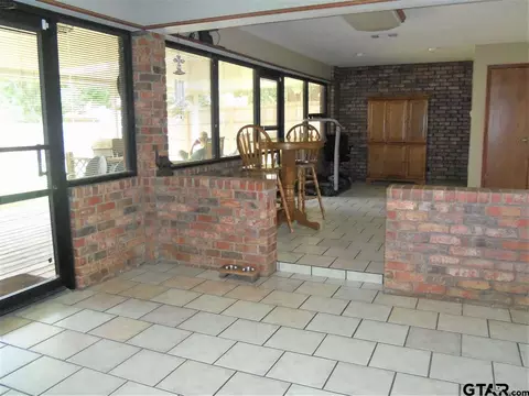 1916 Castlegate, Henderson, TX 75654 photo 10