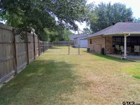 1916 Castlegate, Henderson, TX 75654 photo 27