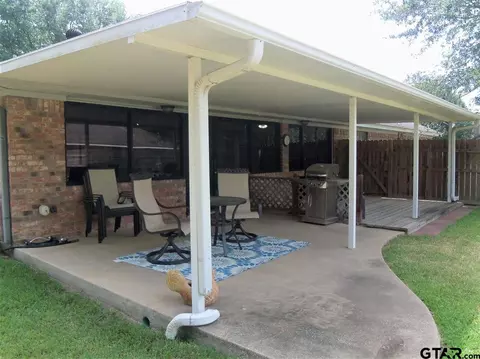 1916 Castlegate, Henderson, TX 75654 photo 24