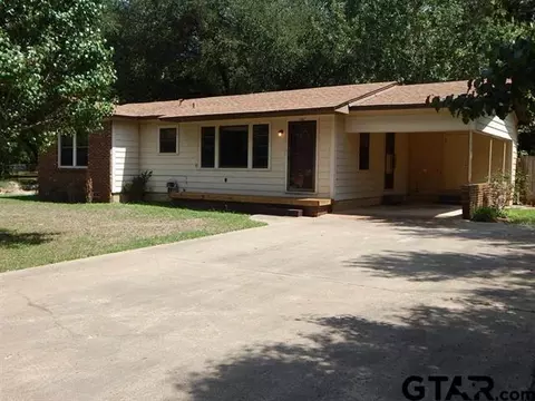 1007 Iris Ln, Gilmer, TX 75644 photo 1