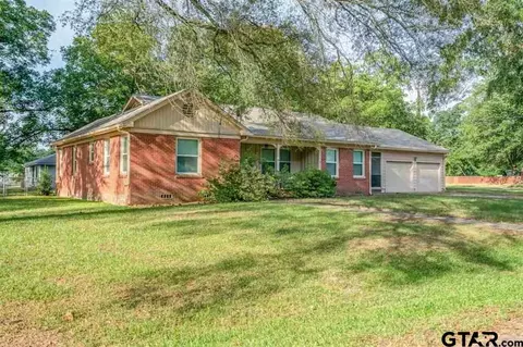 200 E Ann Dr, Longview, TX 75601 photo 2