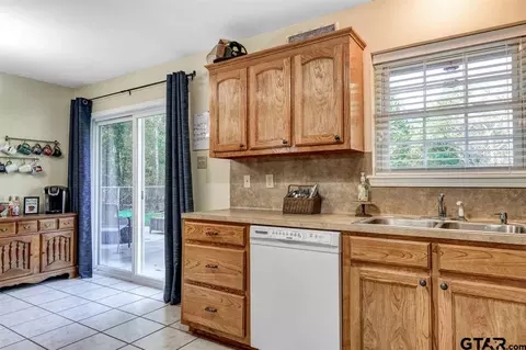 3901 Thomas St, Longview, TX 75605 photo 7