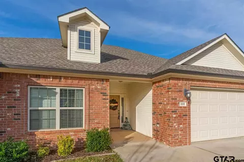 111 Brookway Ln, Longview, TX 75604 photo 2