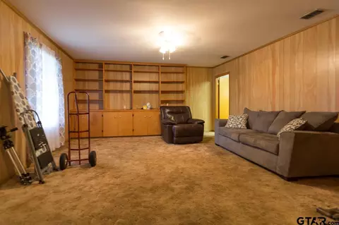 1939 Devine St, Tyler, TX 75701 photo 3