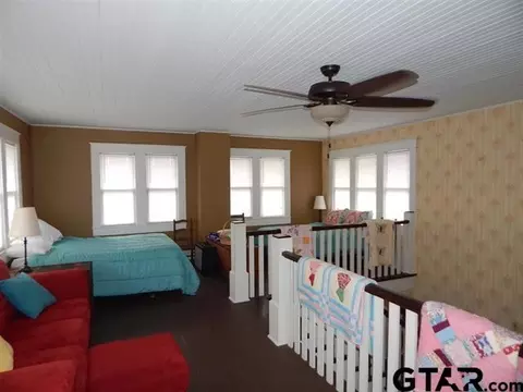 513 E Cass, Gilmer, TX 75645 photo 3