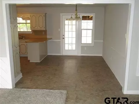 11 John Robert Court, Longview, TX 75604 photo 4