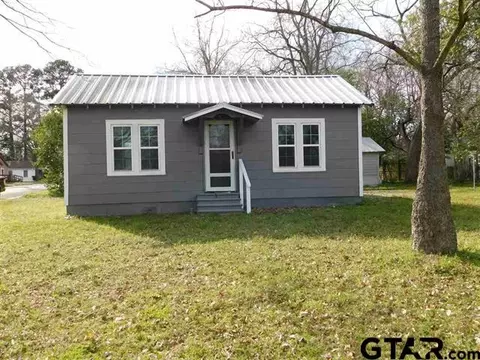 1122 Titus, Gilmer, TX 75644 photo 1