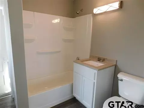 1122 Titus, Gilmer, TX 75644 photo 8