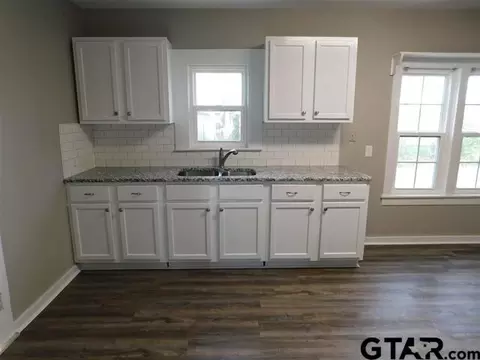 1122 Titus, Gilmer, TX 75644 photo 3